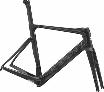 Rám REACTO 9000-E matný UDkarbón(biely/čierny)