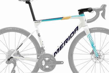 Rám SCULTURA 6000 perleťovo biely/modrý(Team)